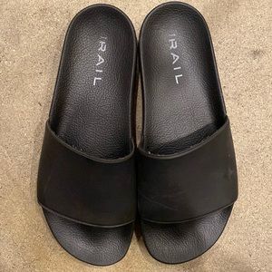 The Rail slide sandal - almost new